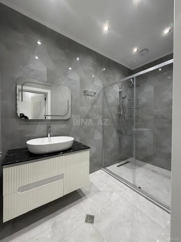 Satılır 3 otaqlı mənzil 108 m²