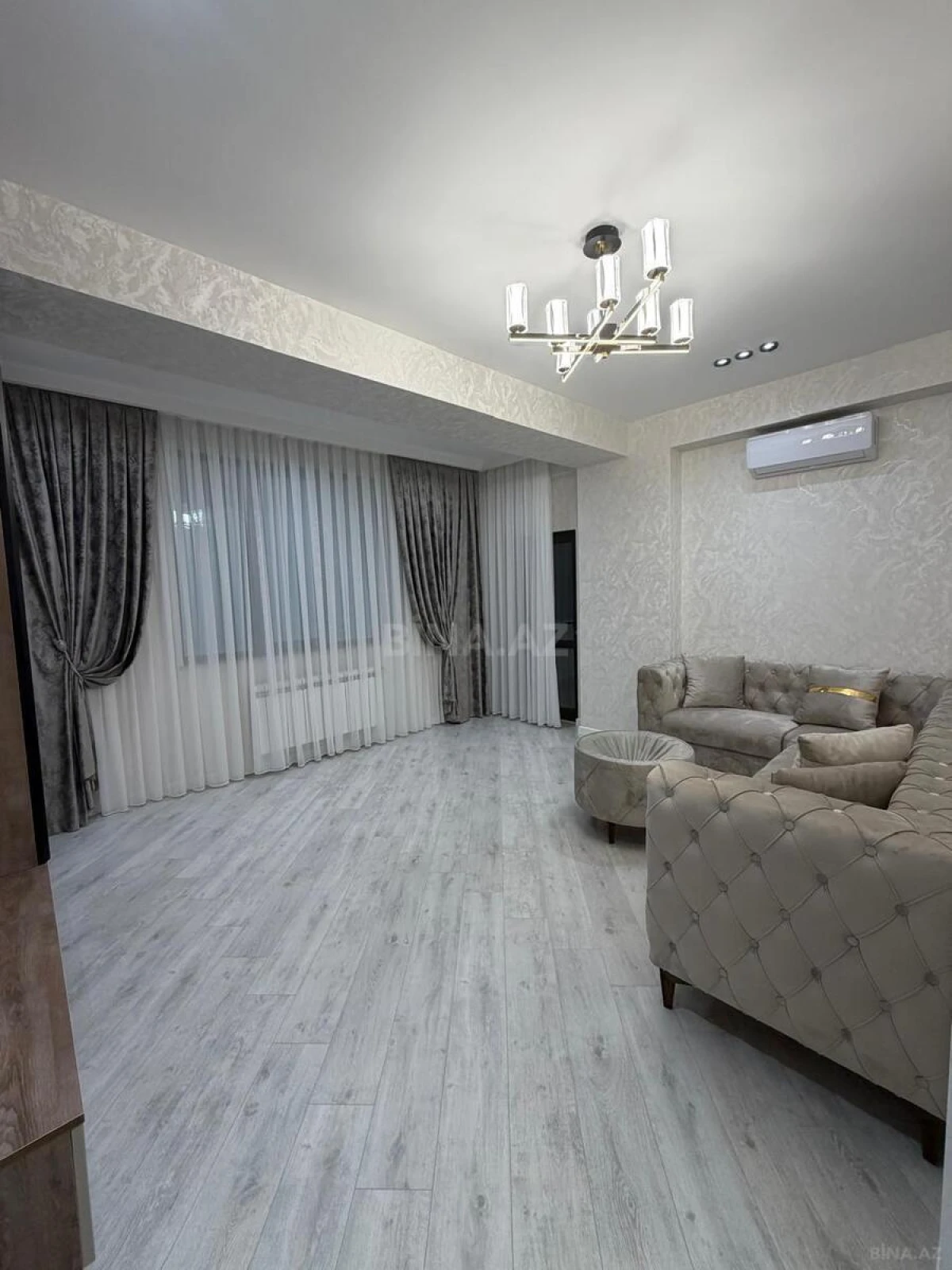 Satılır 3 otaqlı mənzil 108 m²
