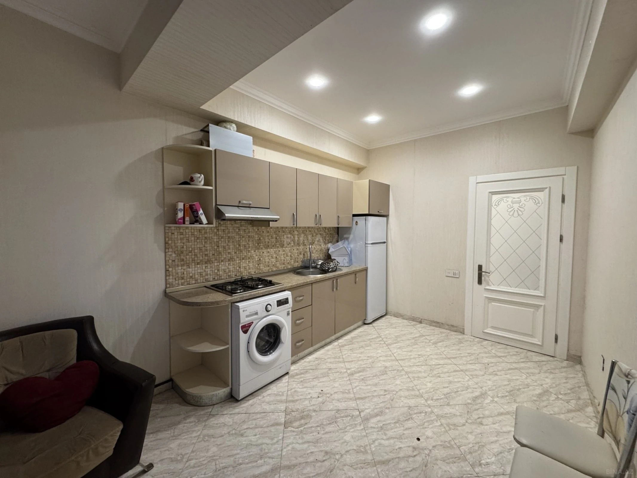 Satılır 2 otaqlı mənzil 66 m²