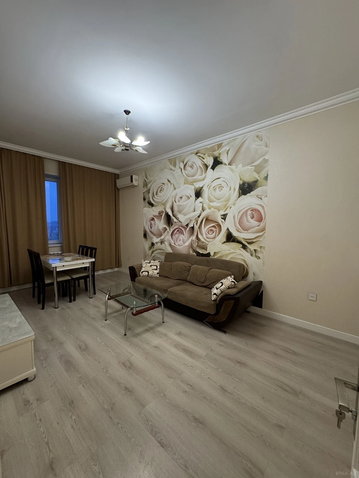 Satılır 2 otaqlı mənzil 66 m²
