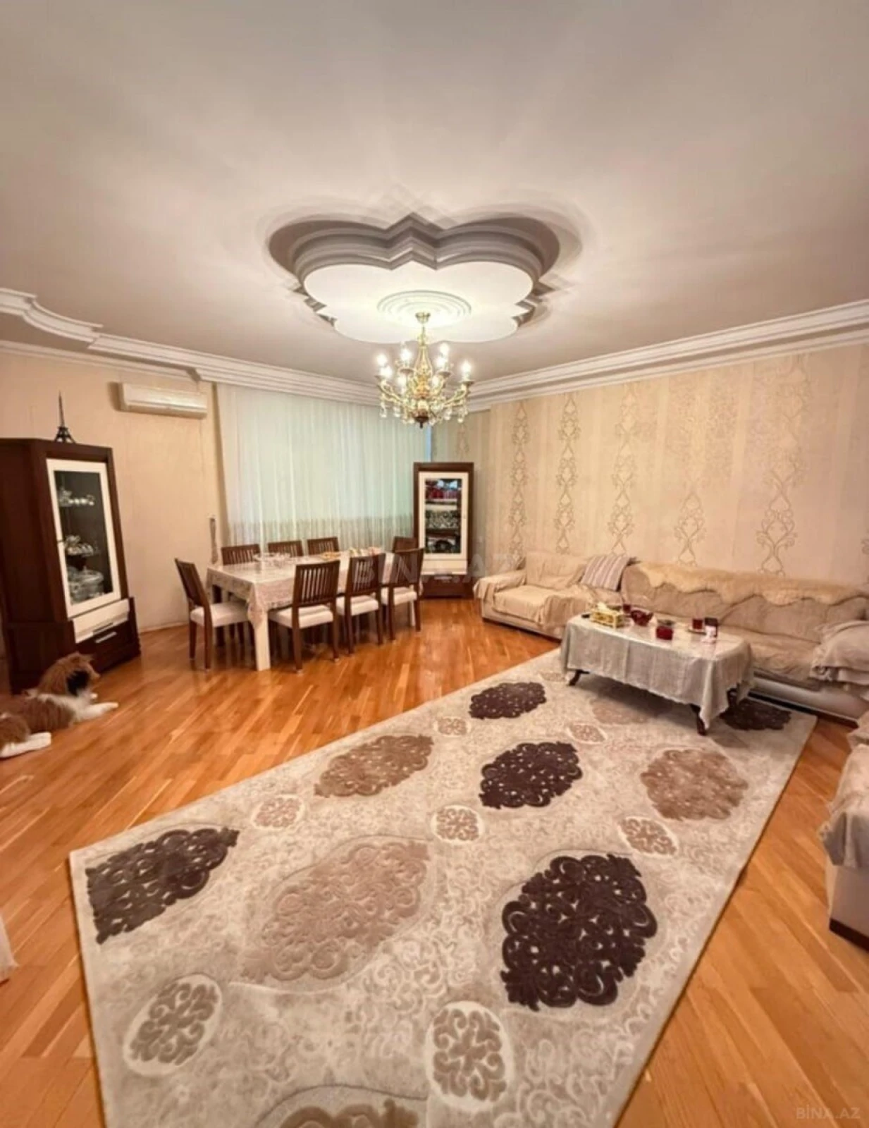 Satılır 3 otaqlı mənzil 138 m²