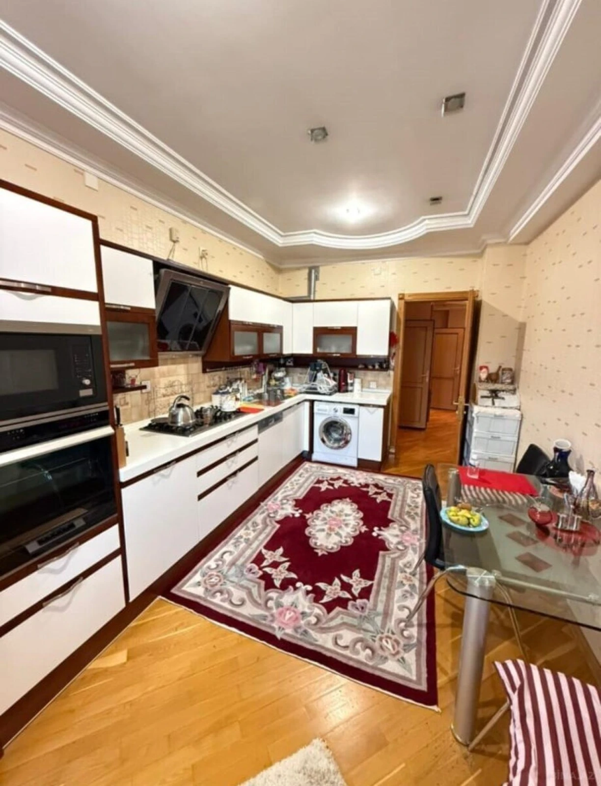 Satılır 3 otaqlı mənzil 138 m²
