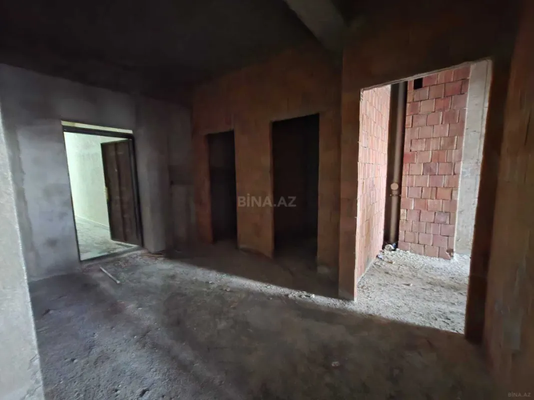 Satılır 2 otaqlı mənzil 76 m²