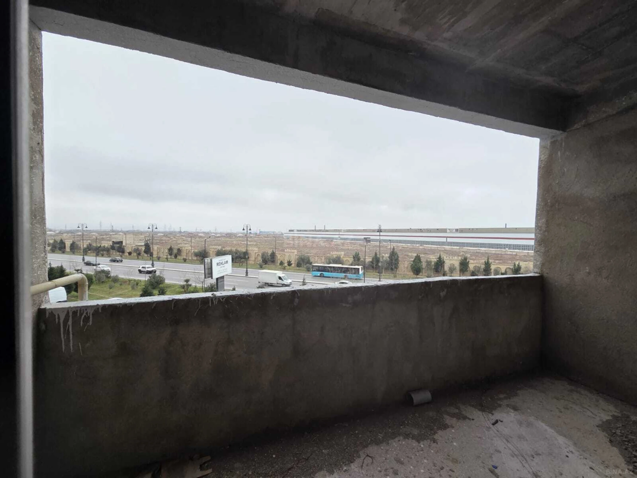 Satılır 2 otaqlı mənzil 76 m²