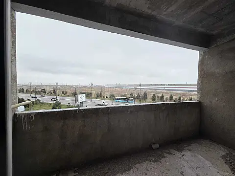 Satılır 2 otaqlı mənzil 76 m²