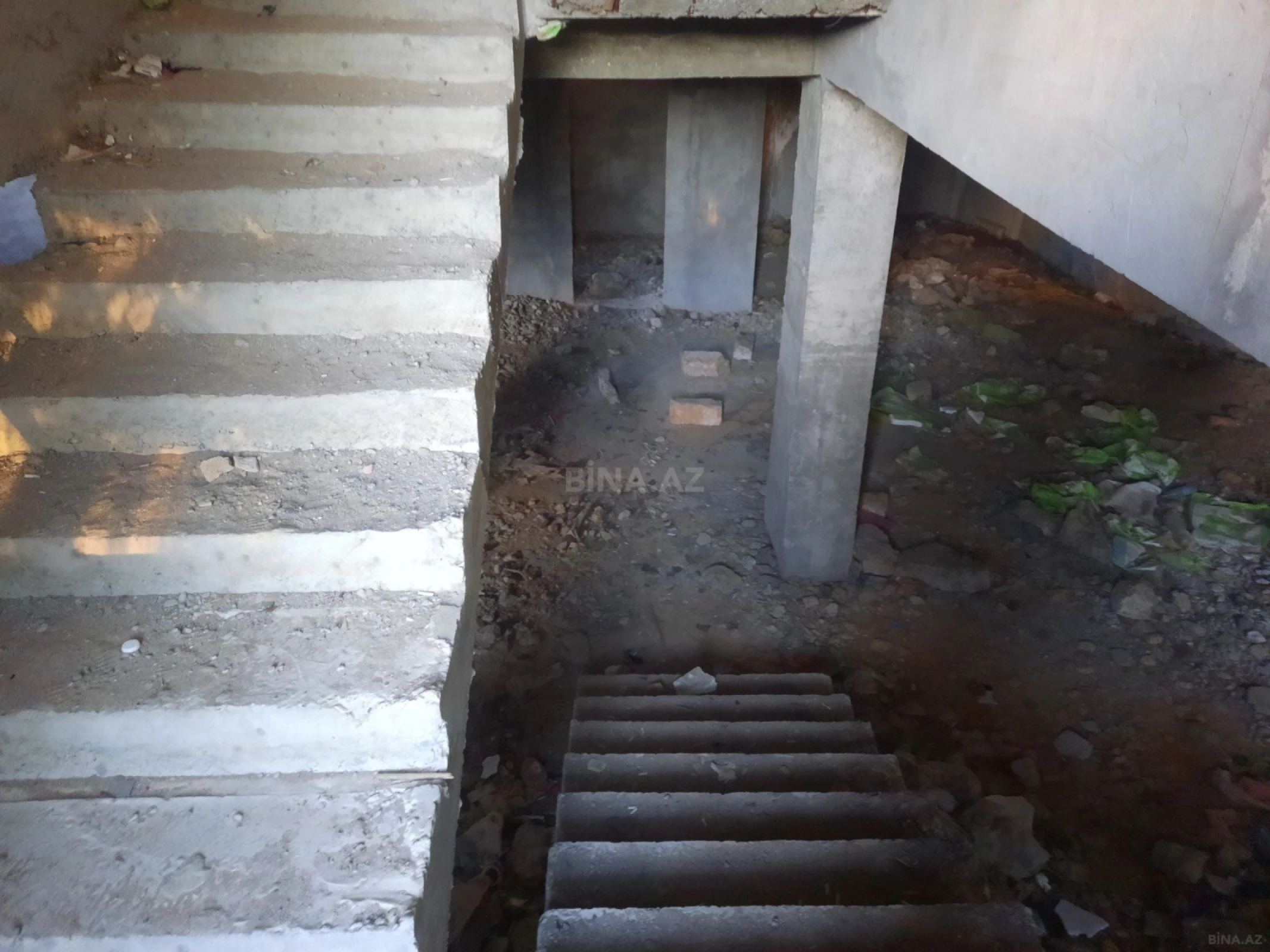 Satılır 7 otaqlı həyət evi 750 m²