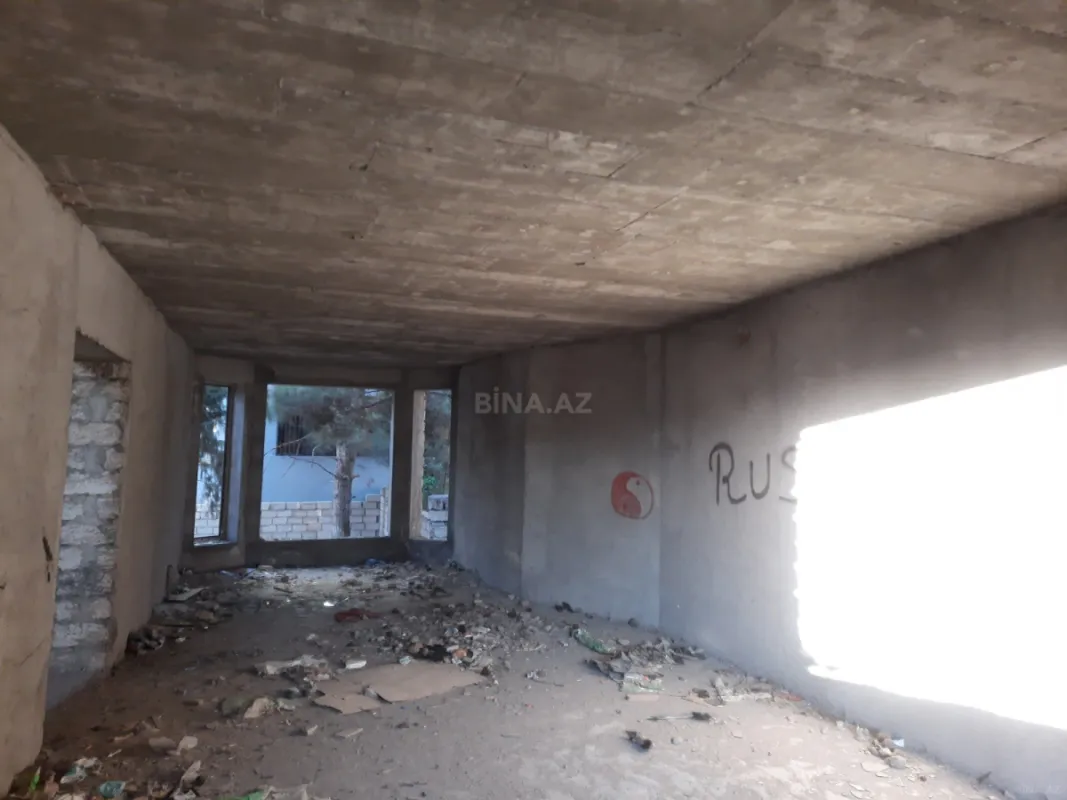 Satılır 7 otaqlı həyət evi 750 m²
