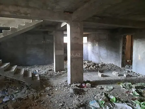 Satılır 7 otaqlı həyət evi 750 m²