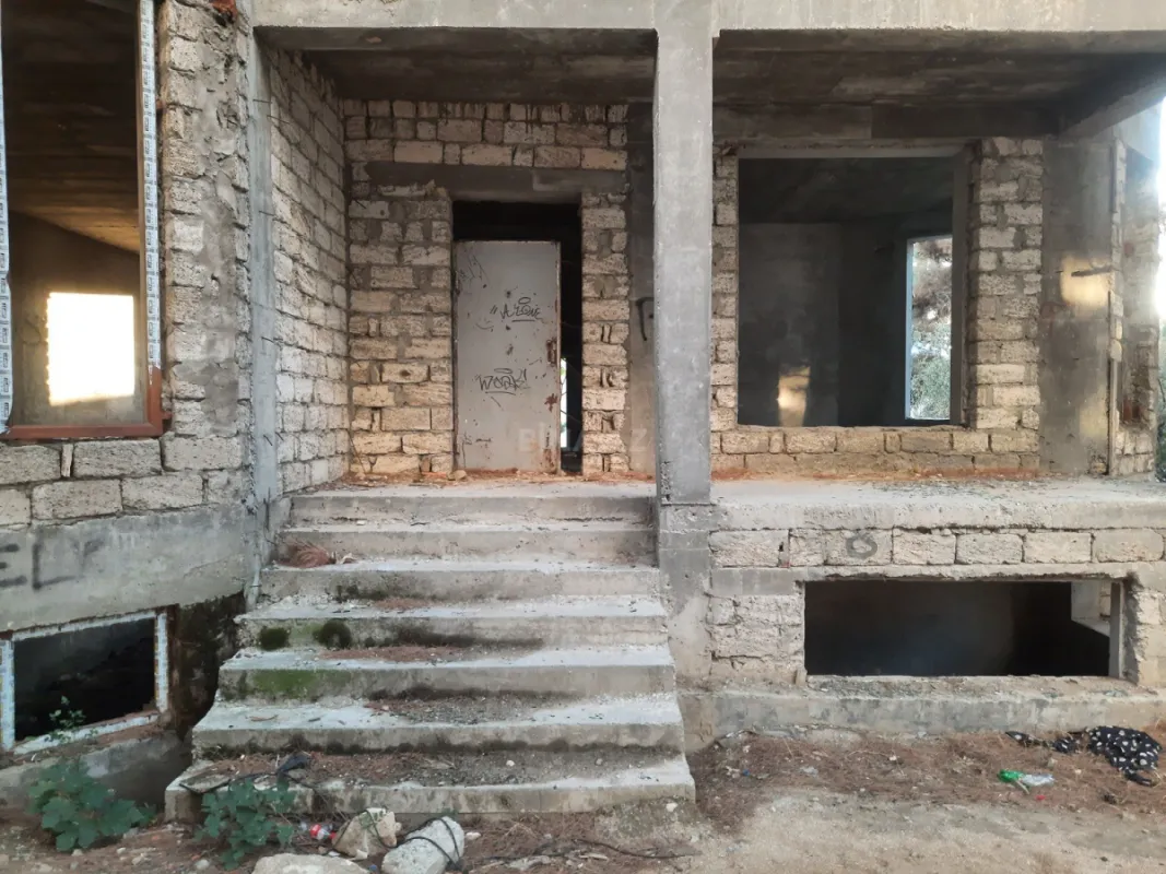Satılır 7 otaqlı həyət evi 750 m²