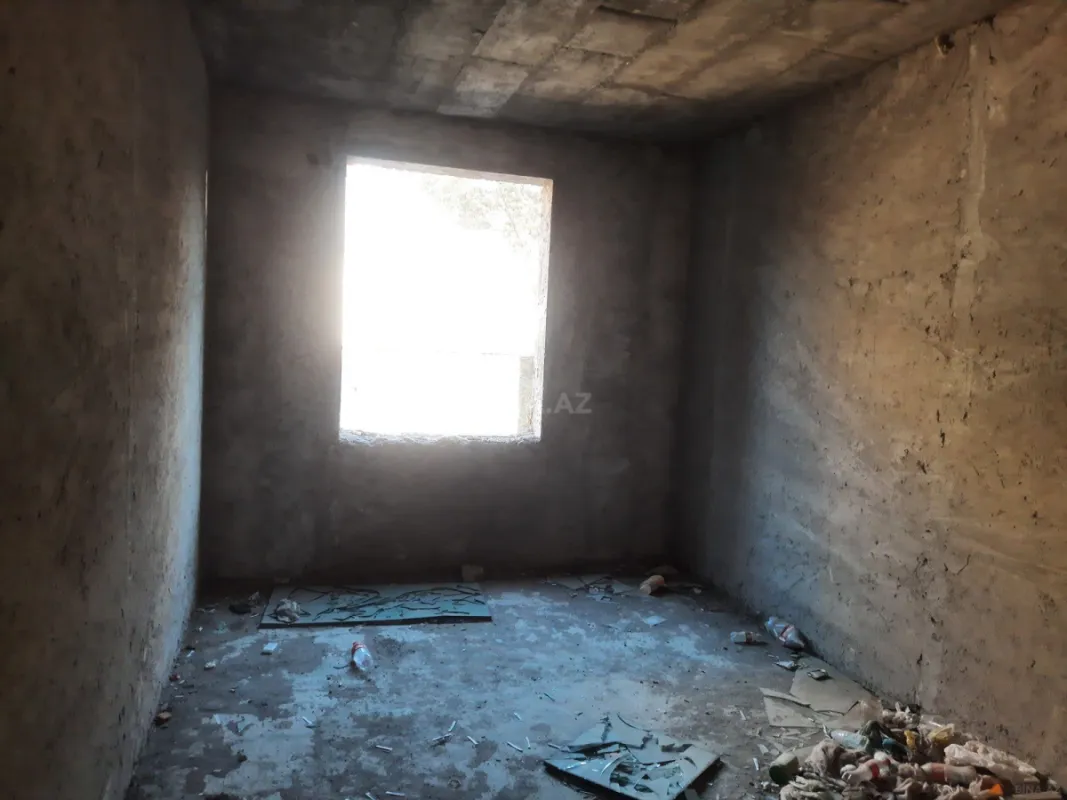 Satılır 7 otaqlı həyət evi 750 m²