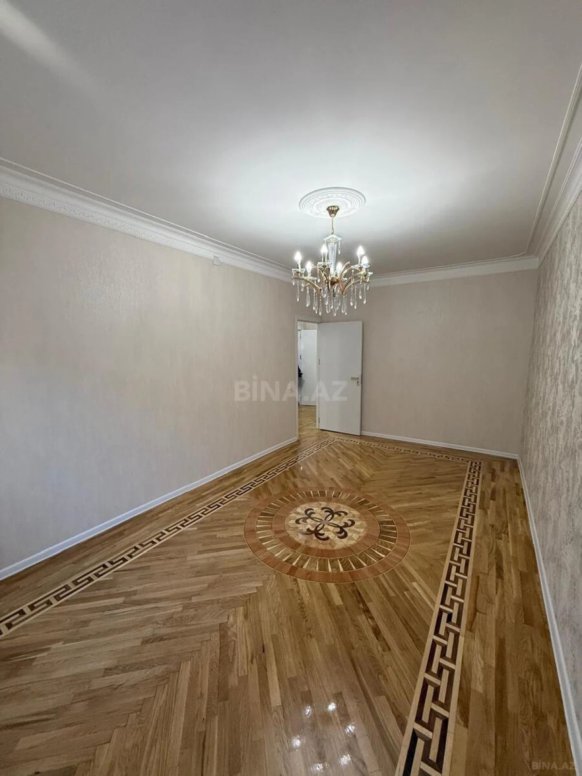 Satılır 2 otaqlı mənzil 75 m²