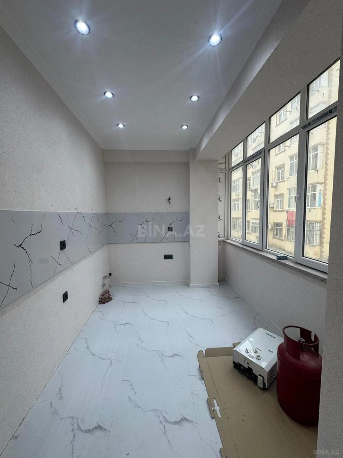 Satılır 2 otaqlı mənzil 57 m²