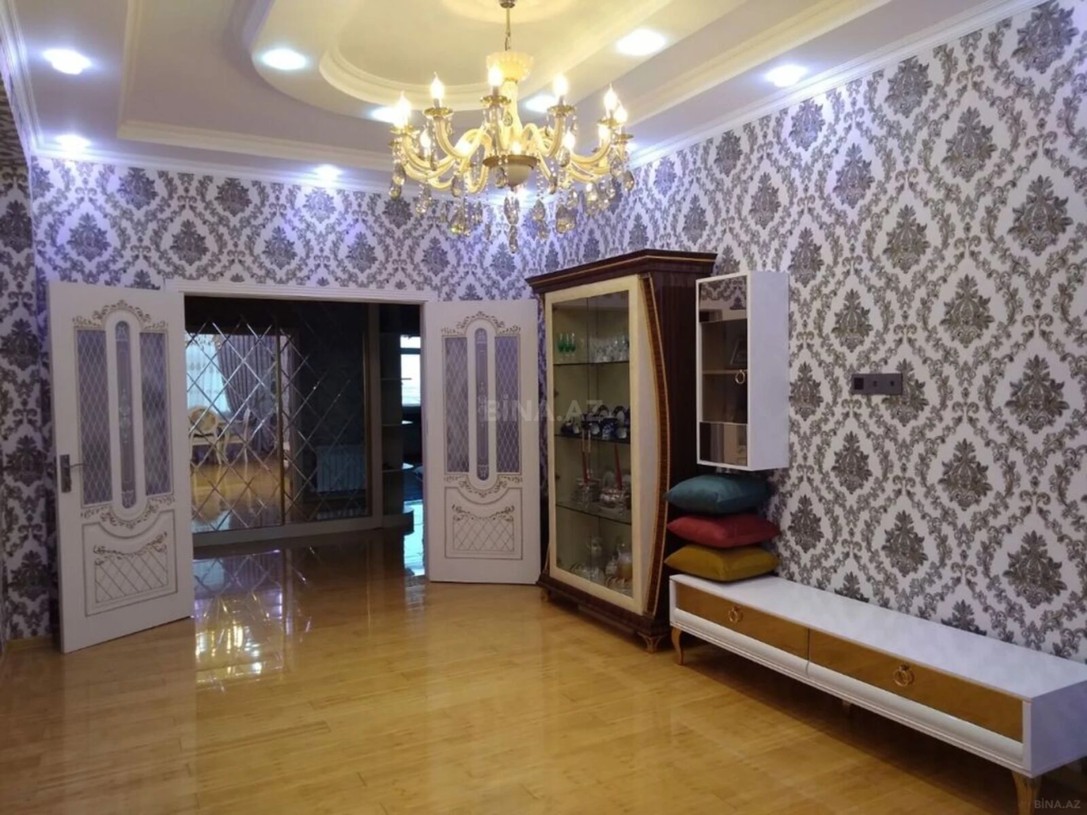 Satılır 3 otaqlı mənzil 90 m²