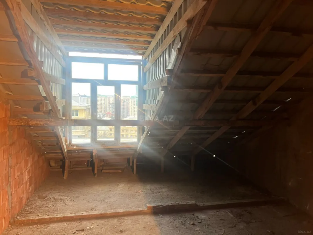 Satılır 3 otaqlı mənzil 112 m²