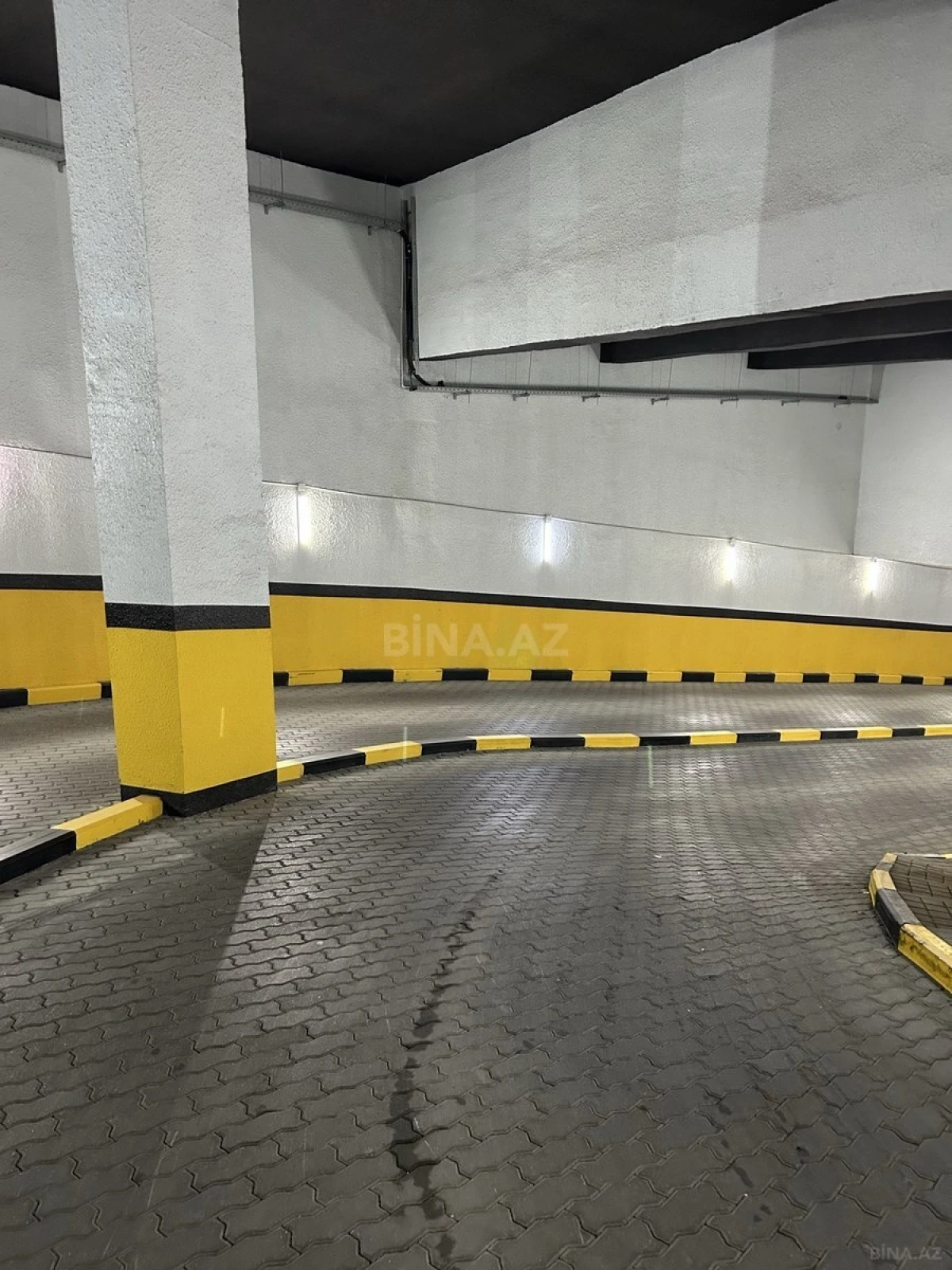 Satılır qaraj 20 m²