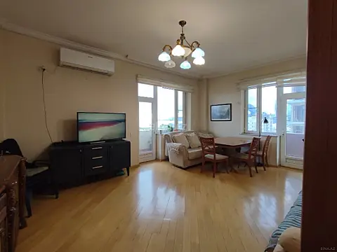 Satılır 3 otaqlı mənzil 120 m²