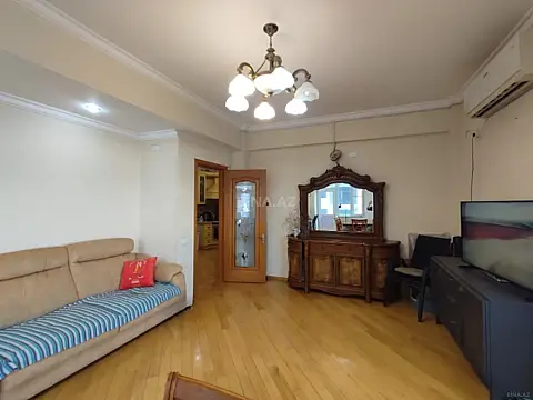 Satılır 3 otaqlı mənzil 120 m²