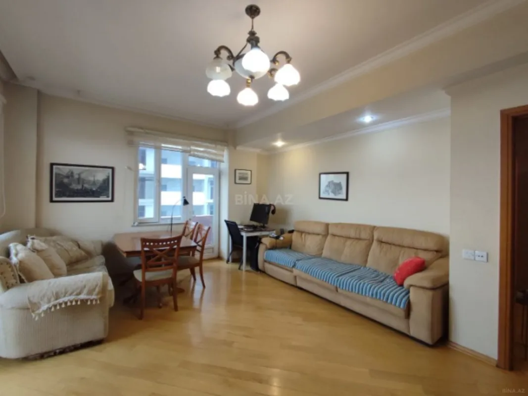 Satılır 3 otaqlı mənzil 120 m²