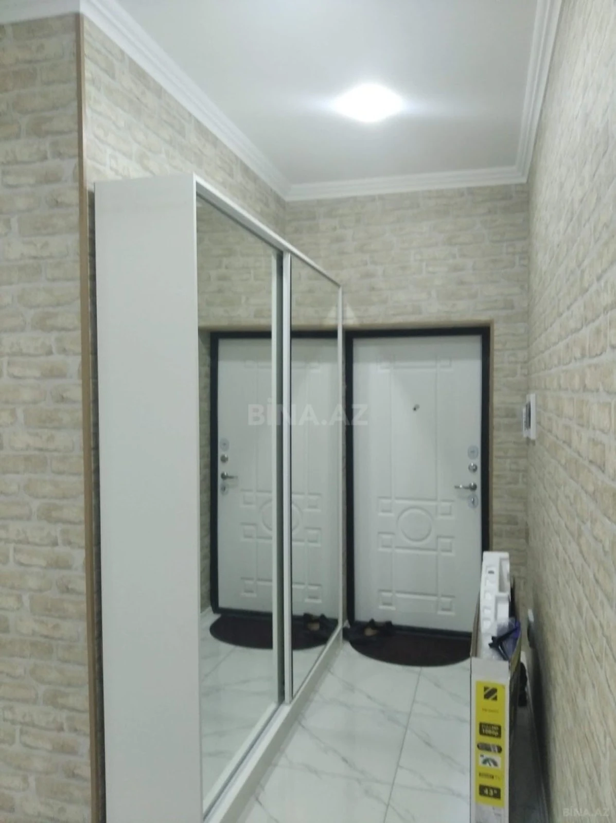 Kirayə verilir 2 otaqlı mənzil 80 m²