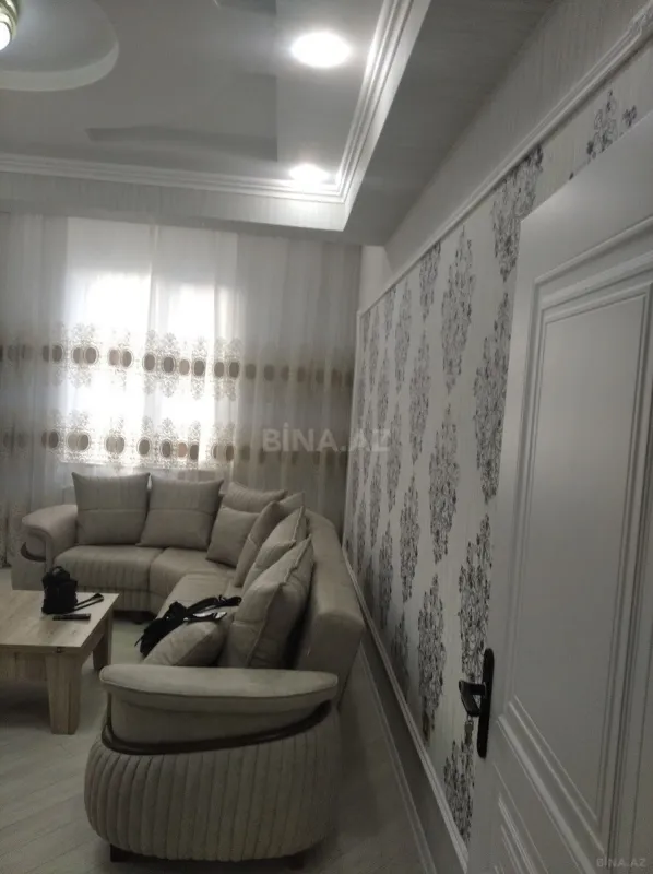 Kirayə verilir 2 otaqlı mənzil 80 m²