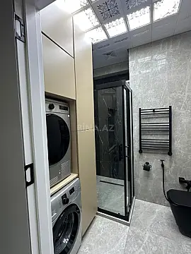 Kirayə verilir 3 otaqlı mənzil 150 m²
