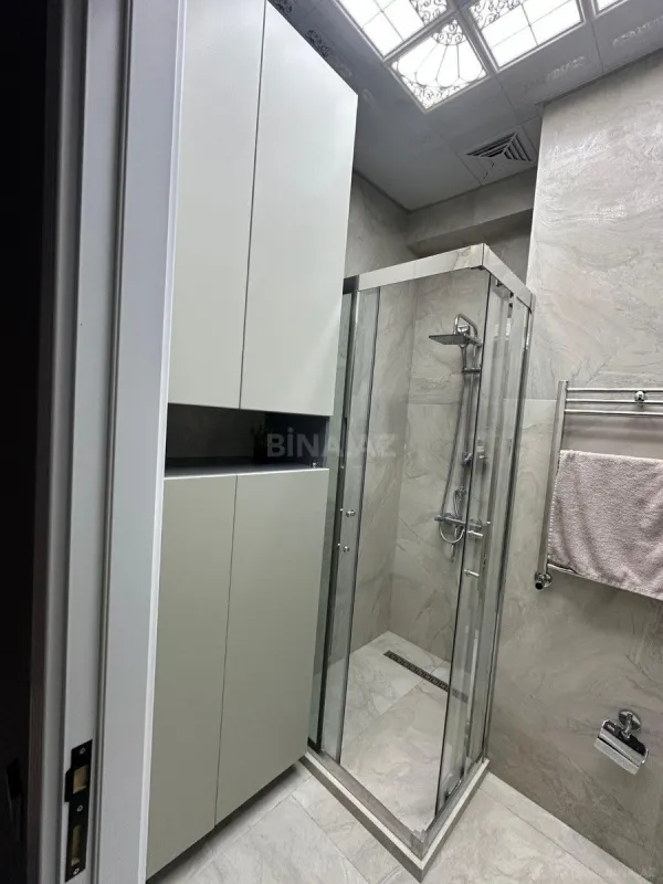 Kirayə verilir 3 otaqlı mənzil 150 m²