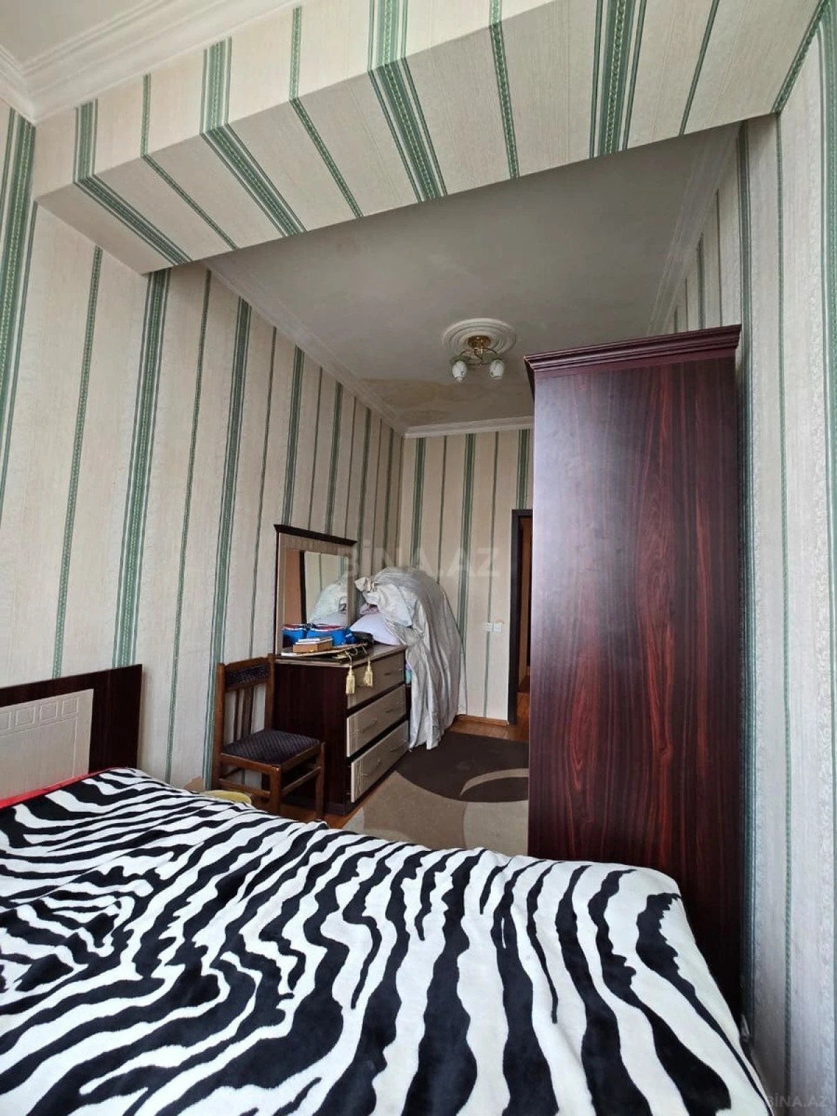 Satılır 3 otaqlı mənzil 106 m²