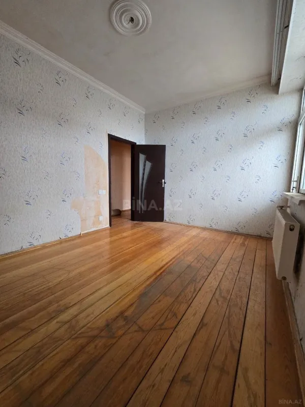Satılır 3 otaqlı mənzil 106 m²