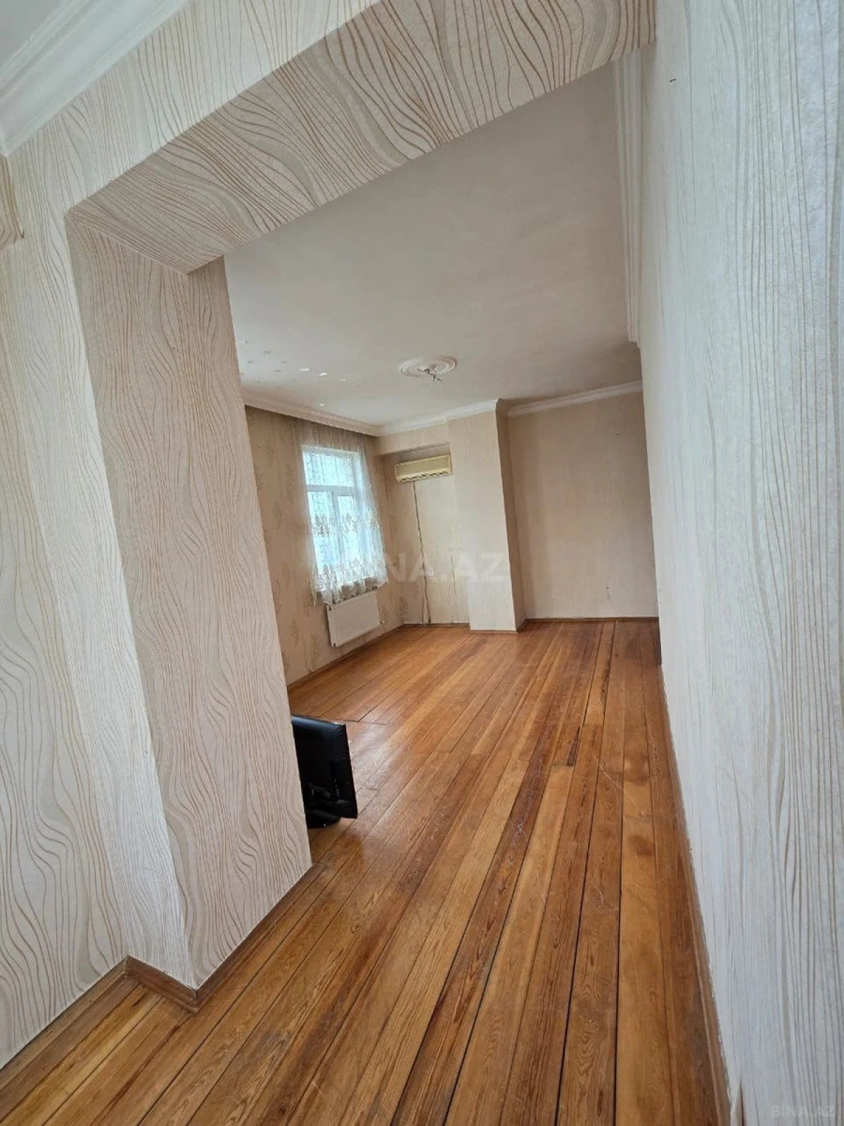 Satılır 3 otaqlı mənzil 106 m²