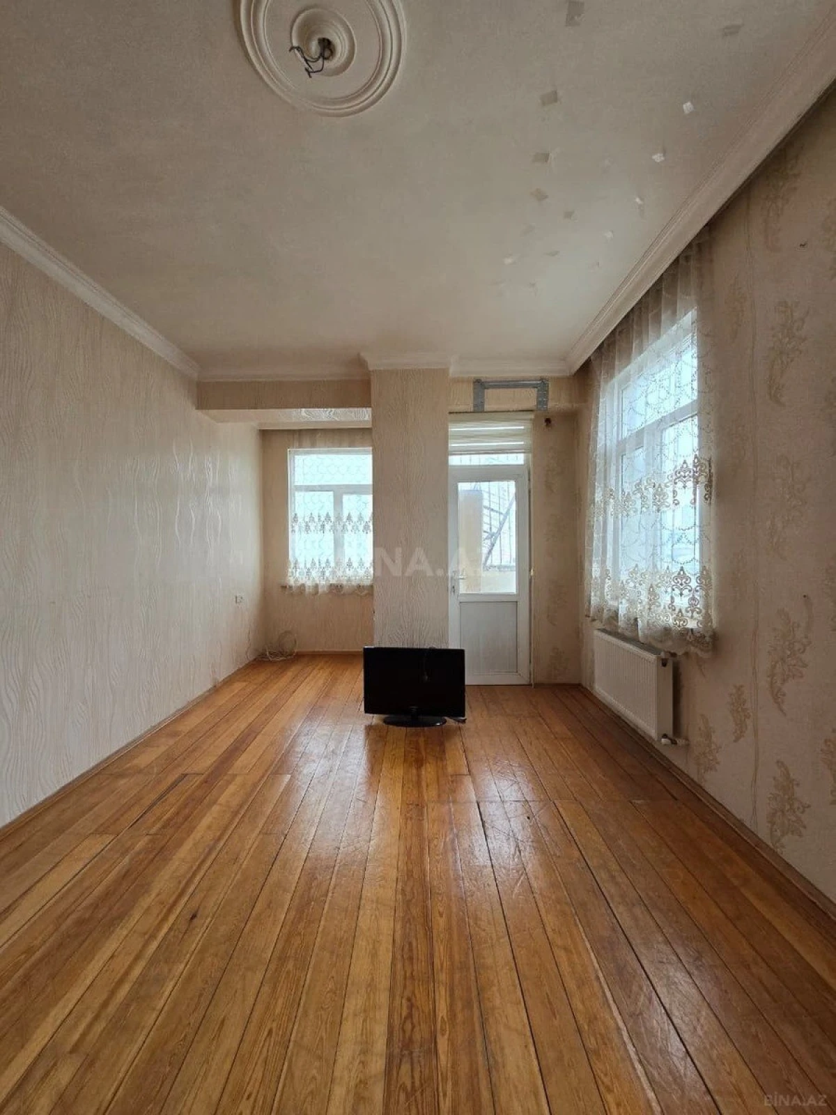 Satılır 3 otaqlı mənzil 106 m²