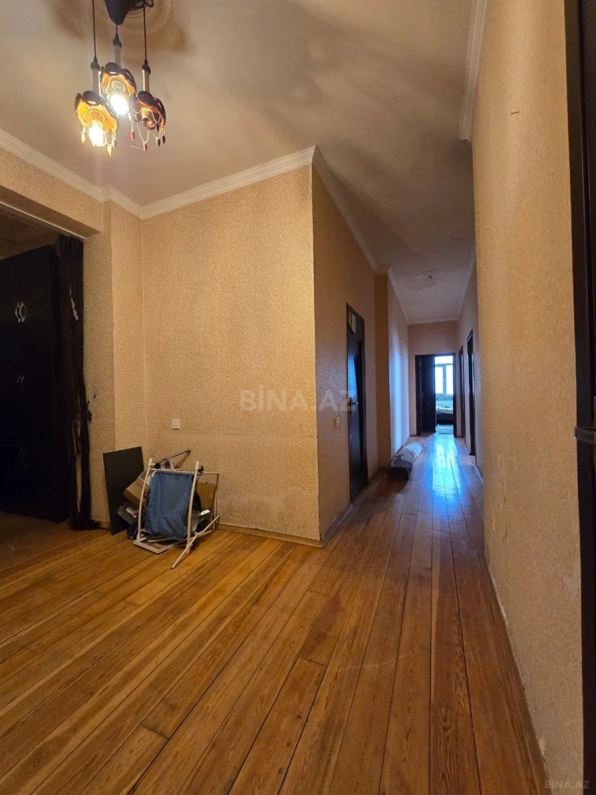 Satılır 3 otaqlı mənzil 106 m²