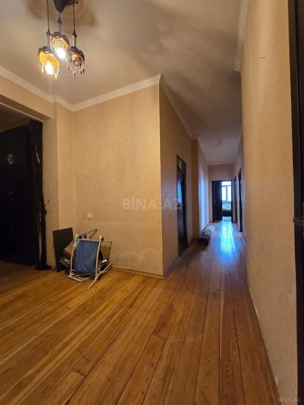 Satılır 3 otaqlı mənzil 106 m²