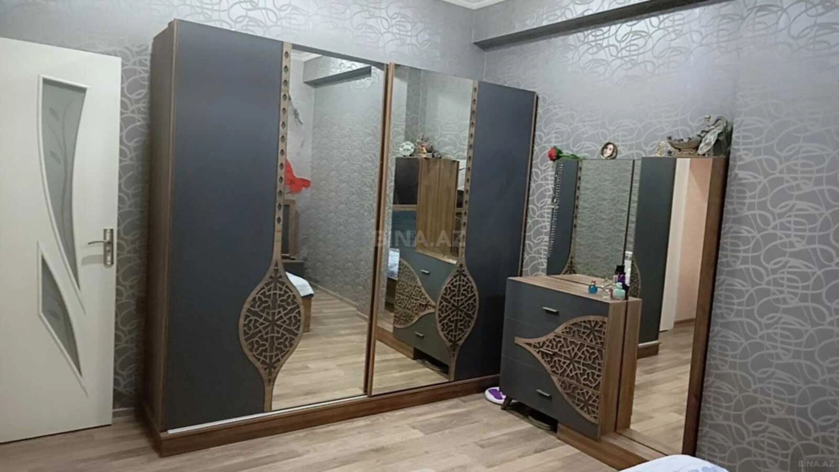 Satılır 3 otaqlı mənzil 101 m²