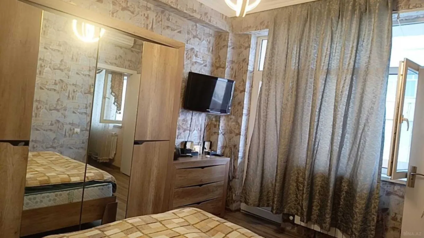 Satılır 3 otaqlı mənzil 101 m²