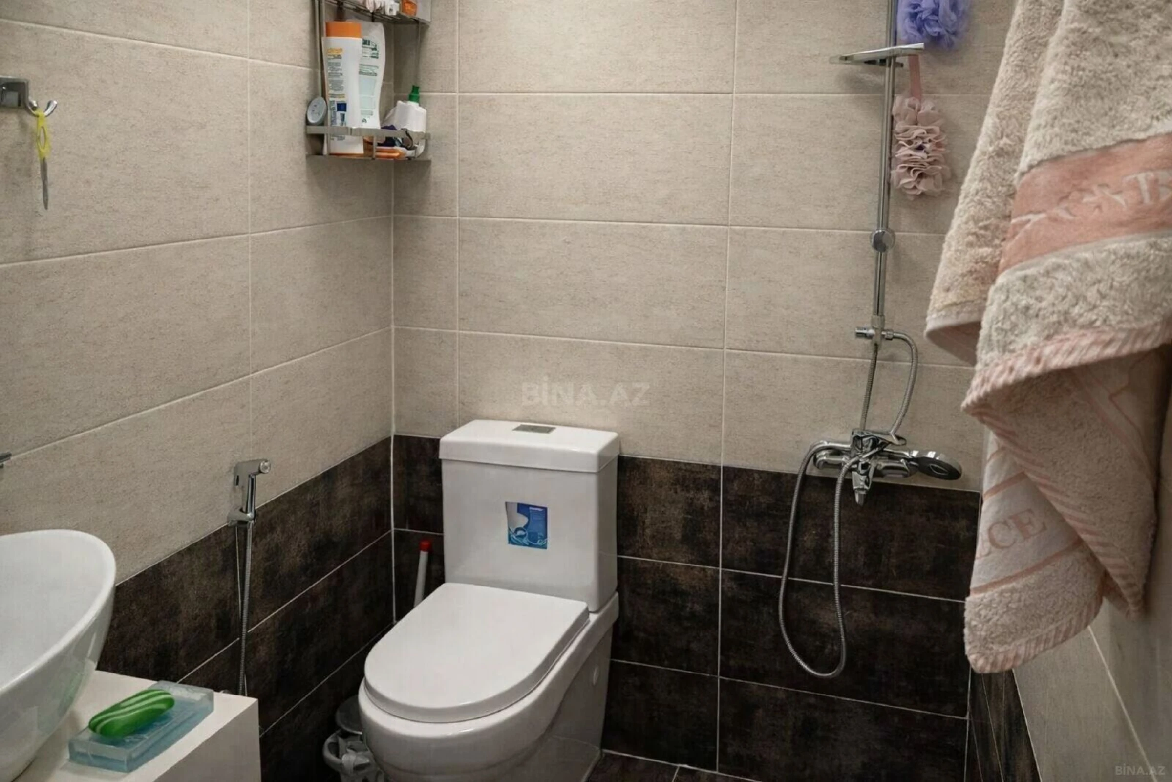 Satılır 3 otaqlı mənzil 101 m²