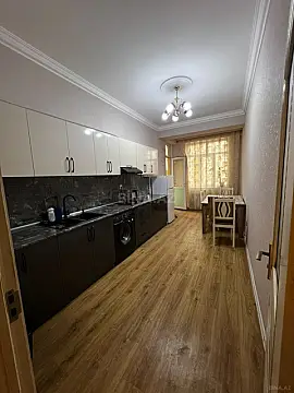 Kirayə verilir 2 otaqlı mənzil 100 m²