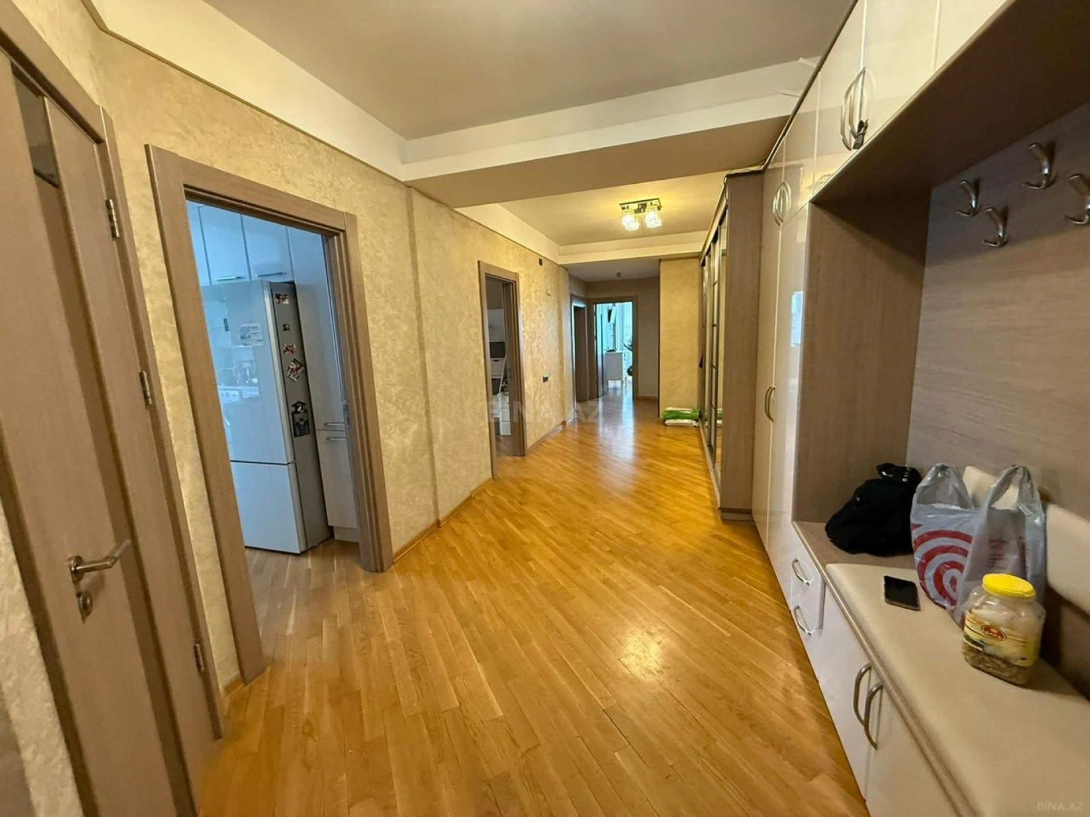 Satılır 3 otaqlı mənzil 125 m²