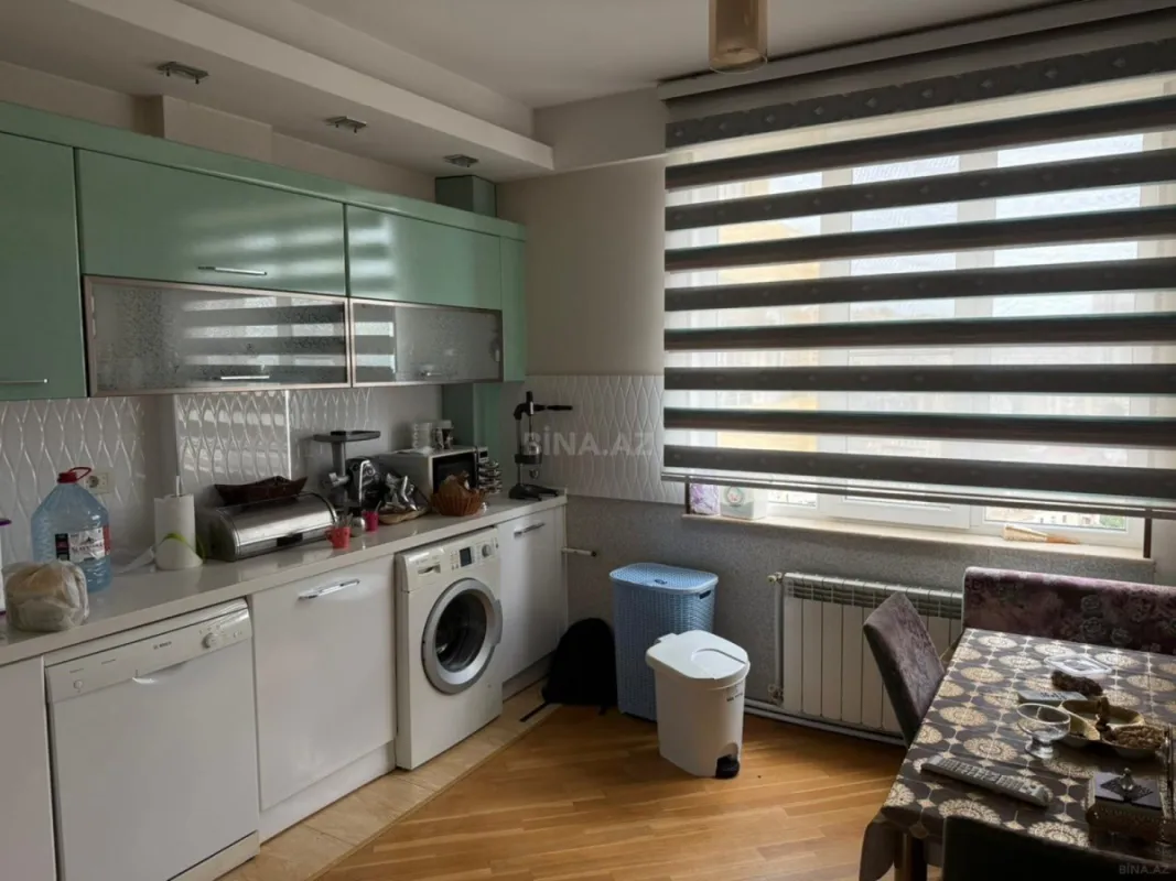 Satılır 3 otaqlı mənzil 125 m²