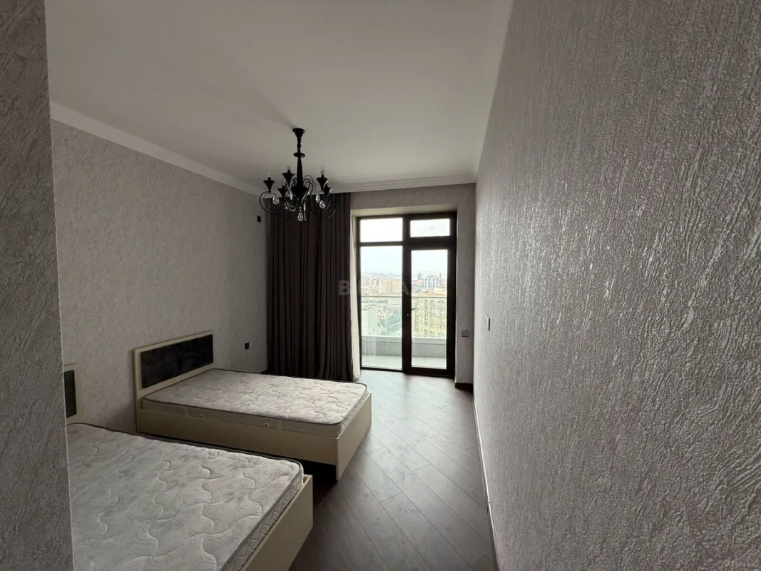 Kirayə verilir 3 otaqlı mənzil 110 m²