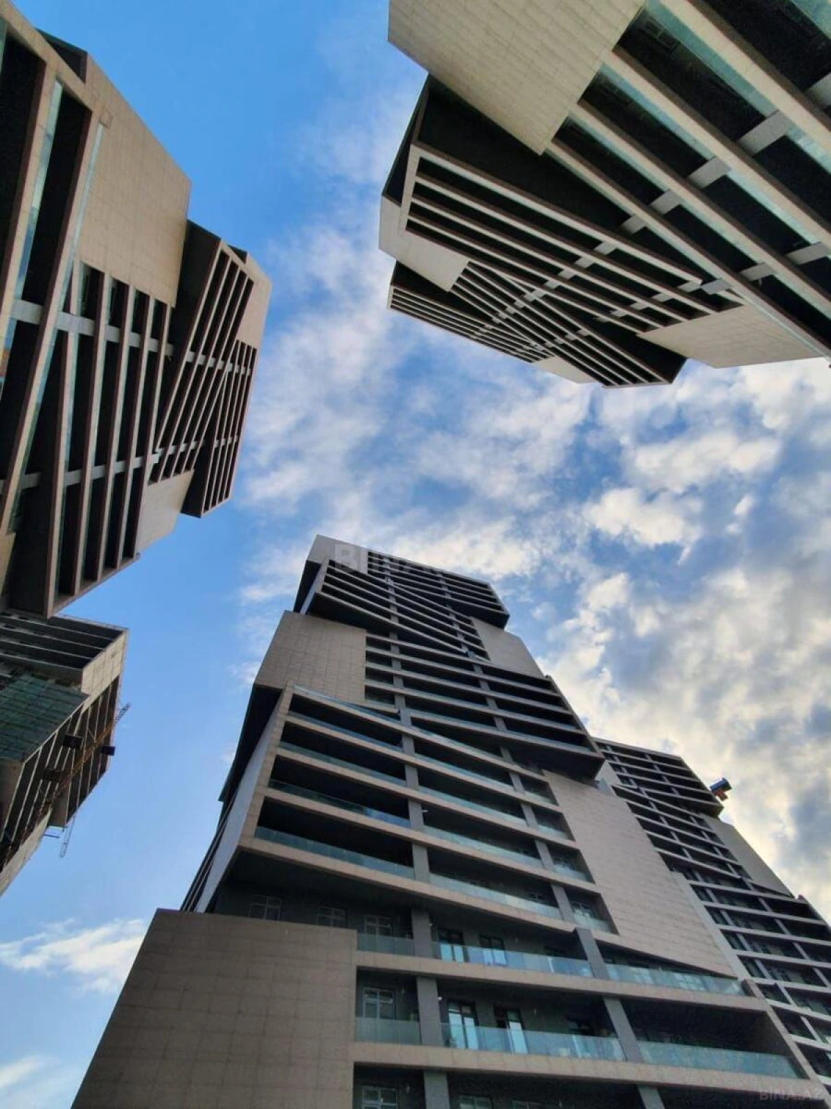 Kirayə verilir 3 otaqlı mənzil 110 m²