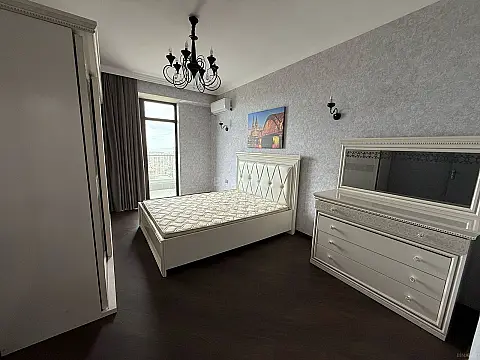 Kirayə verilir 3 otaqlı mənzil 110 m²