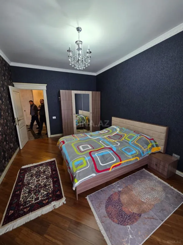 Kirayə verilir 3 otaqlı mənzil 145 m²