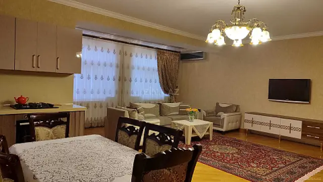 Kirayə verilir 2 otaqlı mənzil 100 m² — Bakı, Nizami 2 otaq 100.00 m²