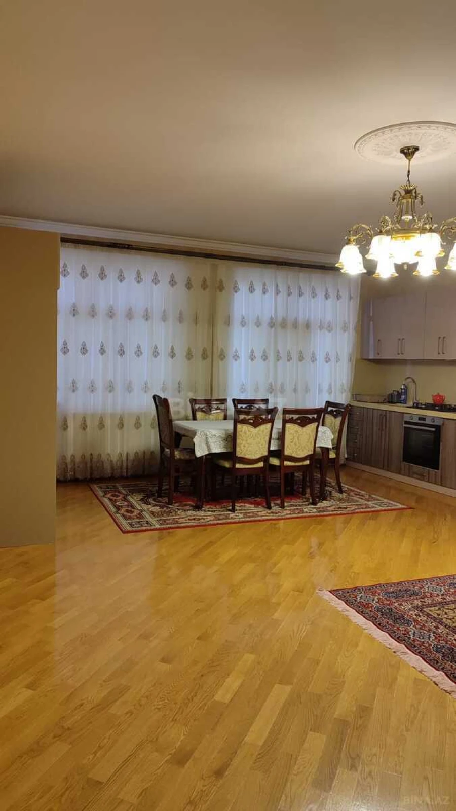 Kirayə verilir 2 otaqlı mənzil 100 m²