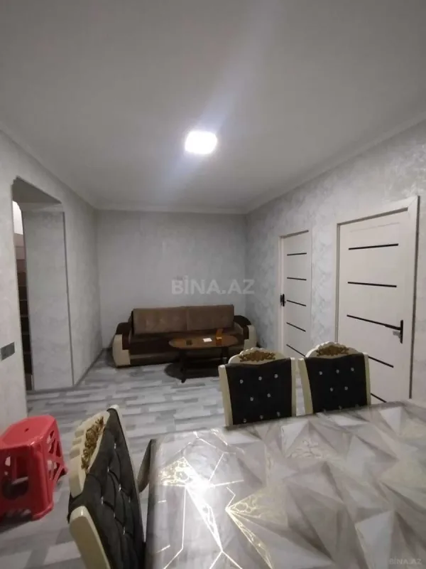 Satılır 5 otaqlı mənzil 140 m²