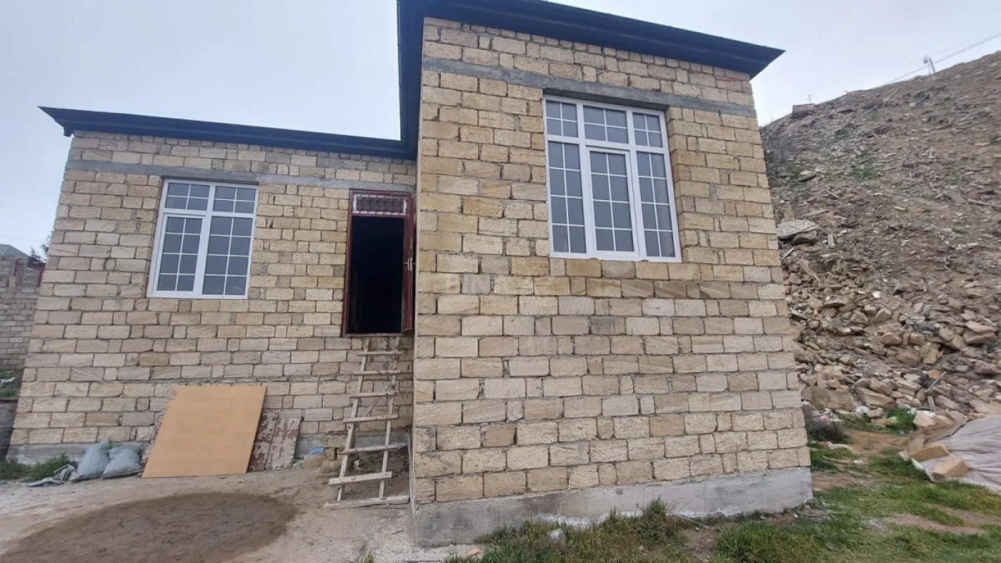 Satılır 3 otaqlı həyət evi 100 m²
