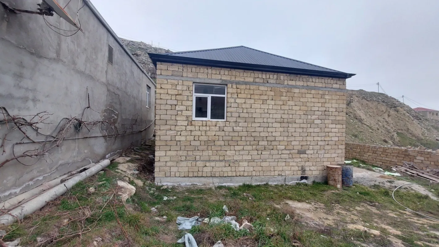 Satılır 3 otaqlı həyət evi 100 m²