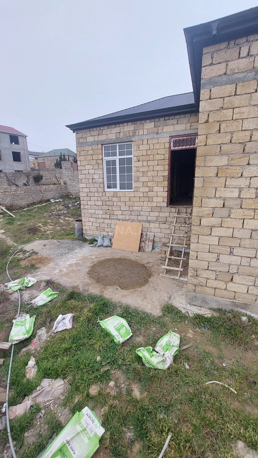 Satılır 3 otaqlı həyət evi 100 m²