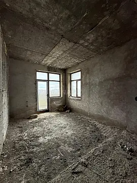 Satılır 3 otaqlı mənzil 140 m²