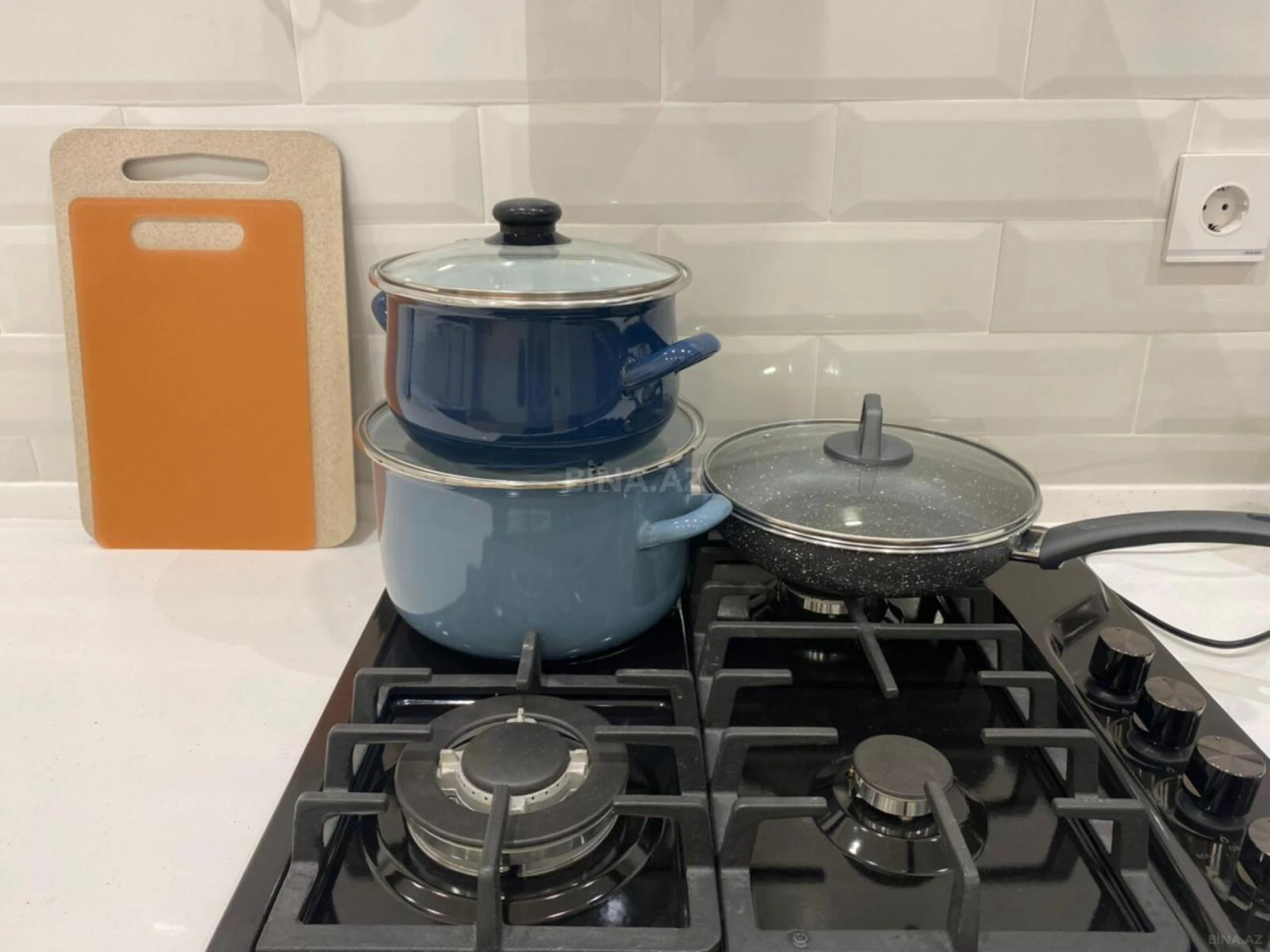 Kirayə verilir 2 otaqlı mənzil 65 m²